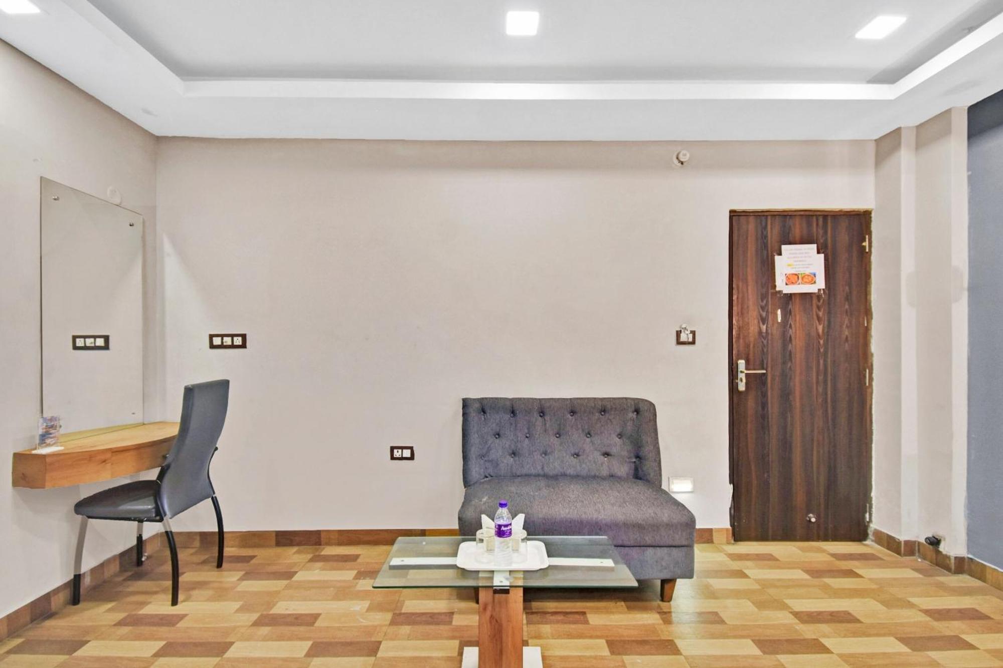 Oyo Townhouse Azure Sky Hotell Kolkata Eksteriør bilde